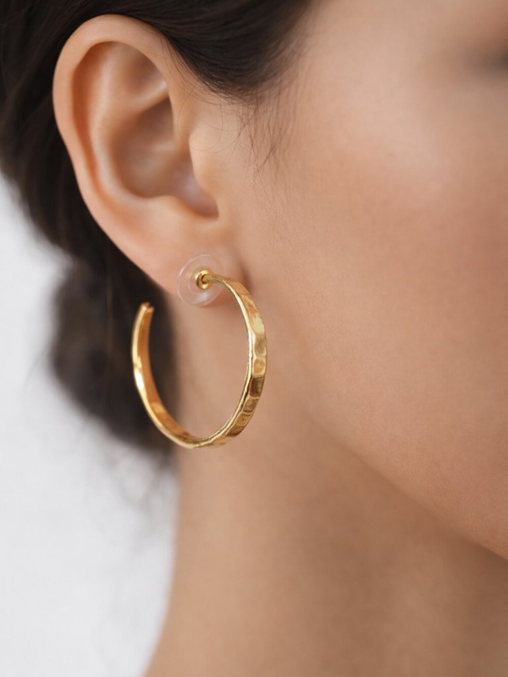 Gold Tone Hoop Earrings – Classic Lightweight Women’s Fashion Jewelry